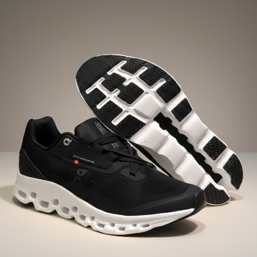 On Cloudstratus Sneakers