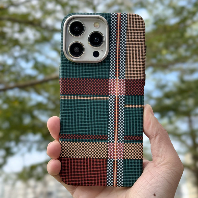 Tartan MagSafe® iPhone Case