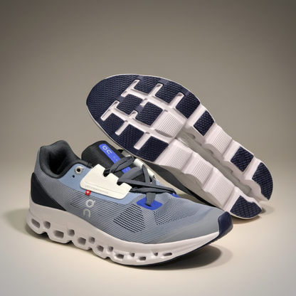 On Cloudstratus Sneakers