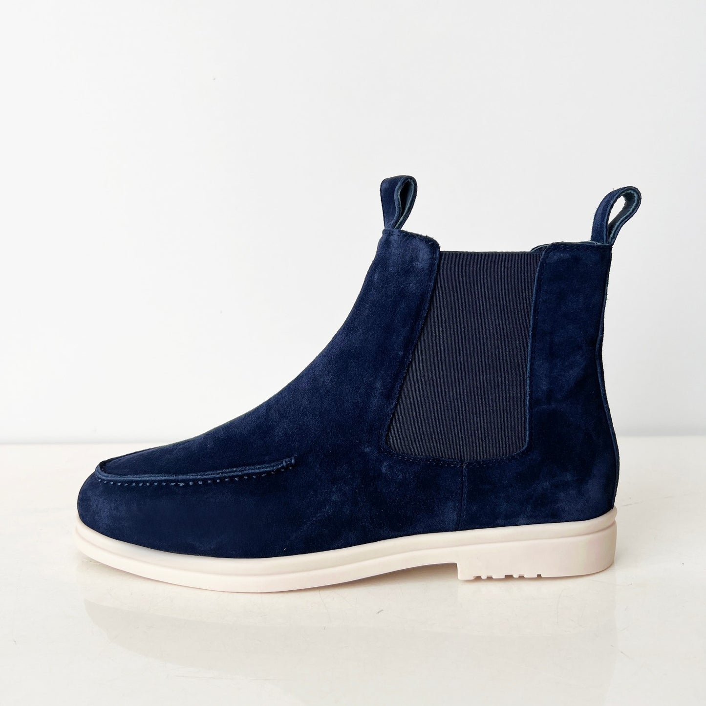 Svelte Suede Chelsea Boots